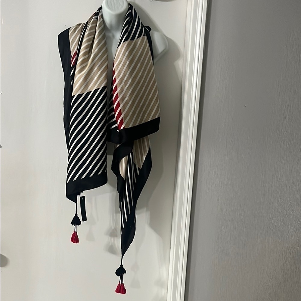 Elegant Striped Scarf with Tassels